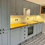 Stylish Georgian Townhouse In Central London