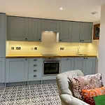 Stylish Georgian Townhouse In Central London